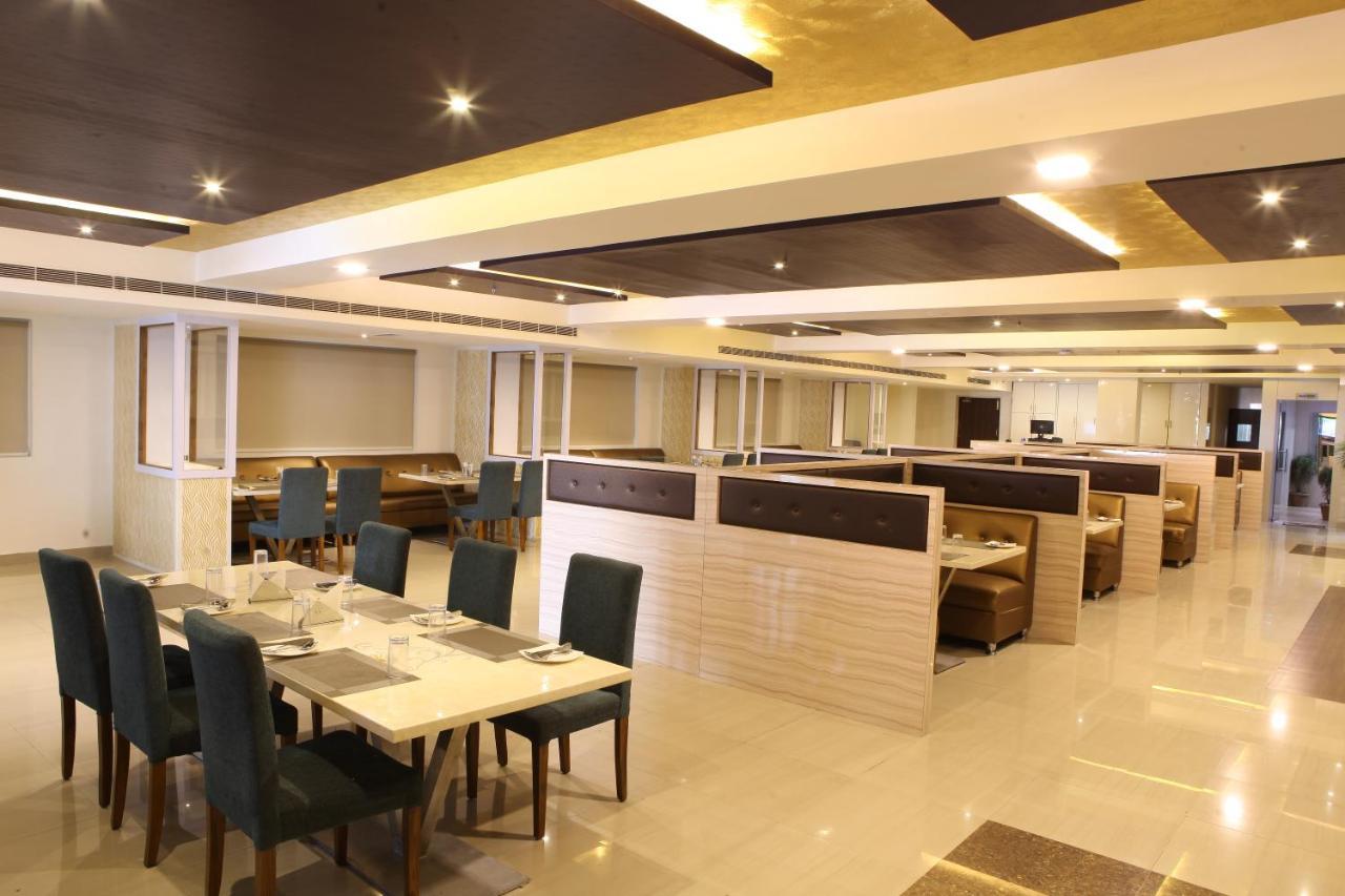 Nova Pride Hotel 海得拉巴 外观 照片