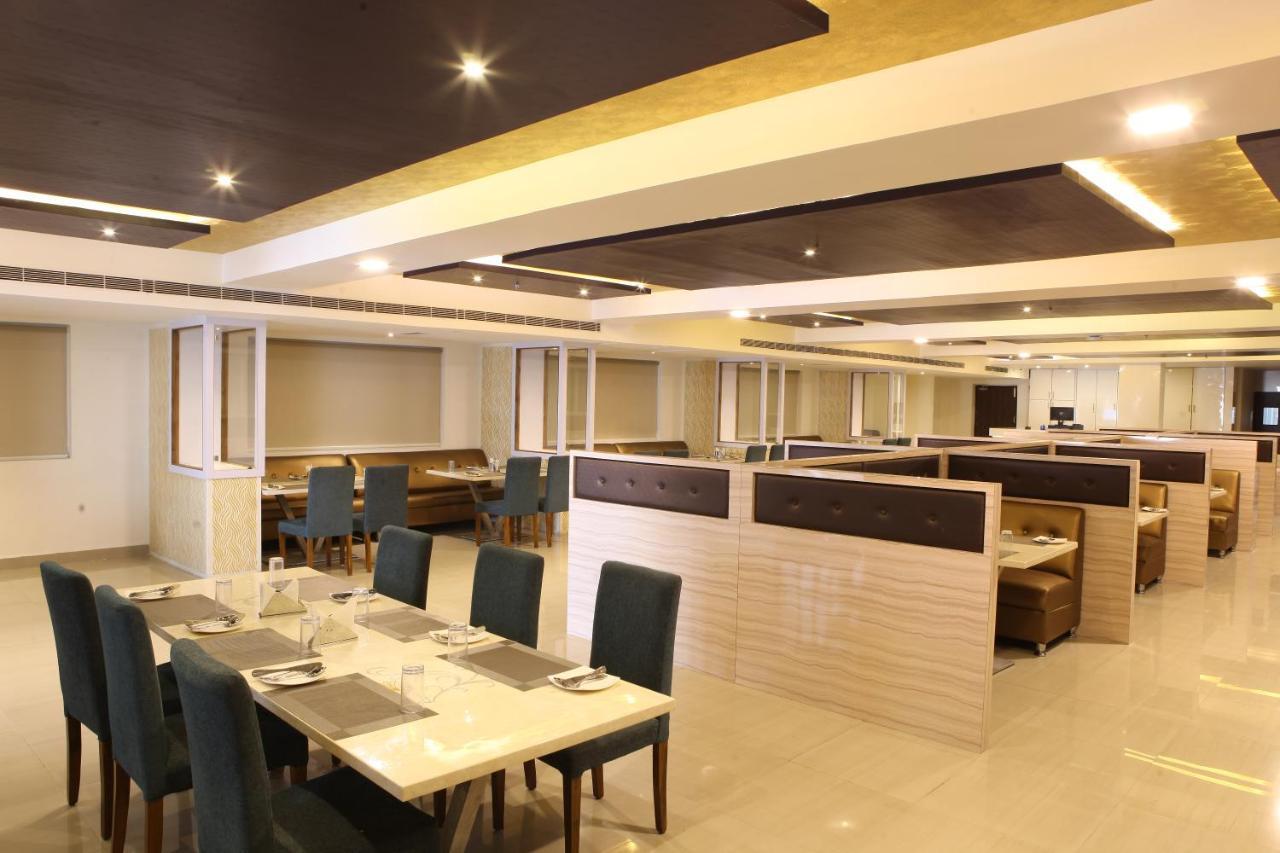 Nova Pride Hotel 海得拉巴 外观 照片